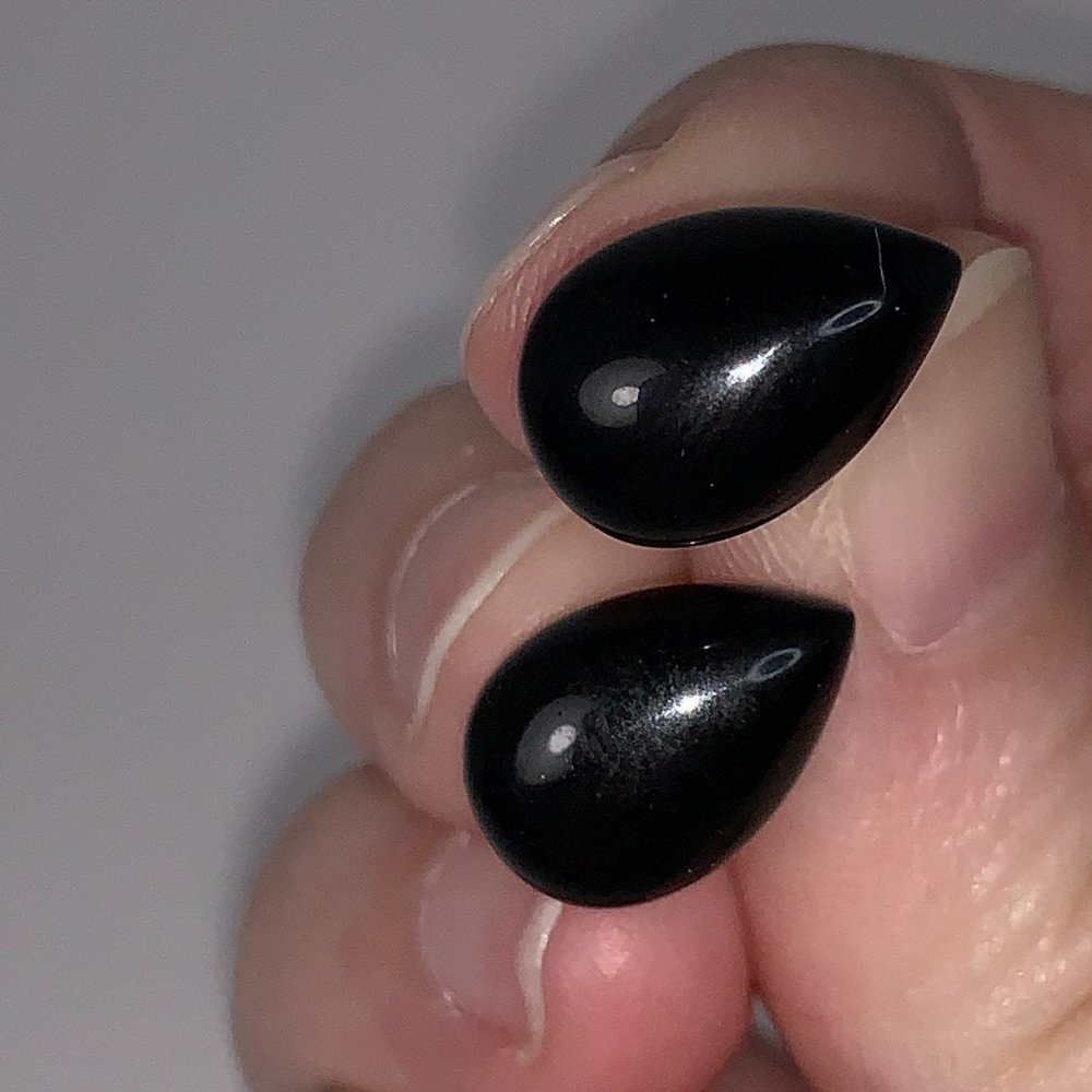 14 mm Teardrop 18 ktgf Onyx Post Earrings